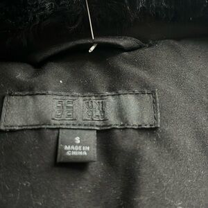 Beautiful super warm down filled coat Zipper and cute buttons Fur lined hood